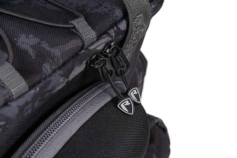 Fox Rage Voyager Medium Tackle Bag